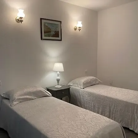 - 3 Pieces Climatise 4 A 6 Couchages D1 Daire Moriani Plage